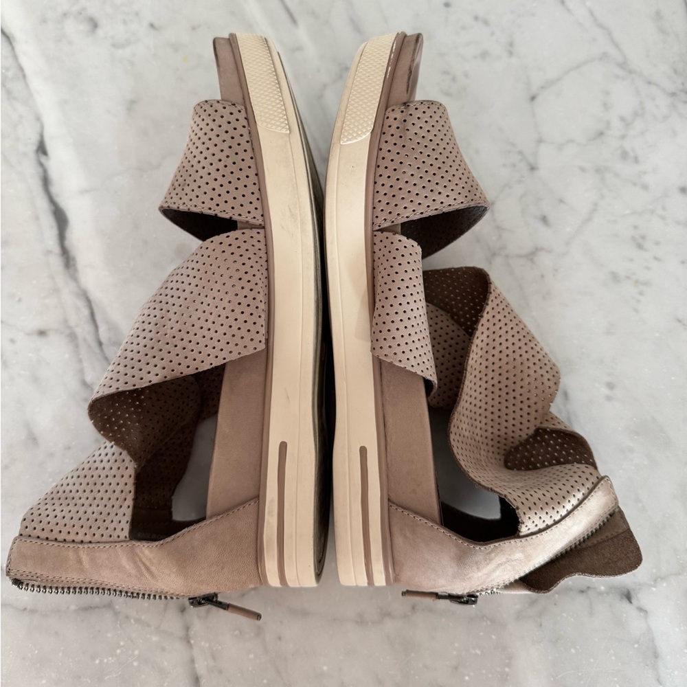 EILEEN FISHER Sport Casual Sneaker Sandal - Picture 2 of 12